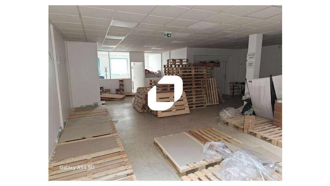 Rare ! vous propose des locaux d'activité