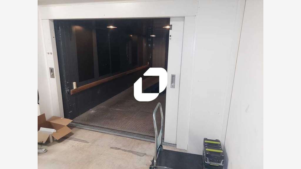 Rare !  vous propose des locaux d'activité