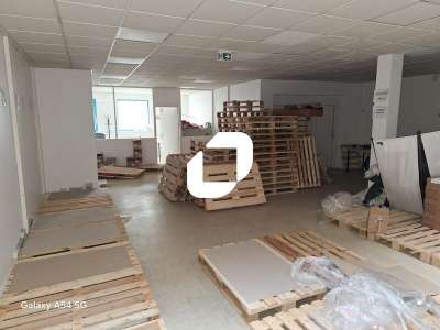 Rare !  vous propose des locaux d'activité