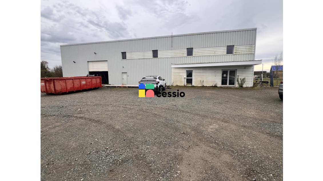 A louer bâtiment d’activité de 450m² à Bouloire