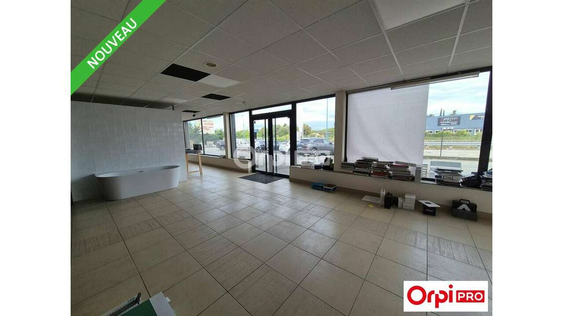 Local 500m² à louer ZI Sud de Bourg de Péage