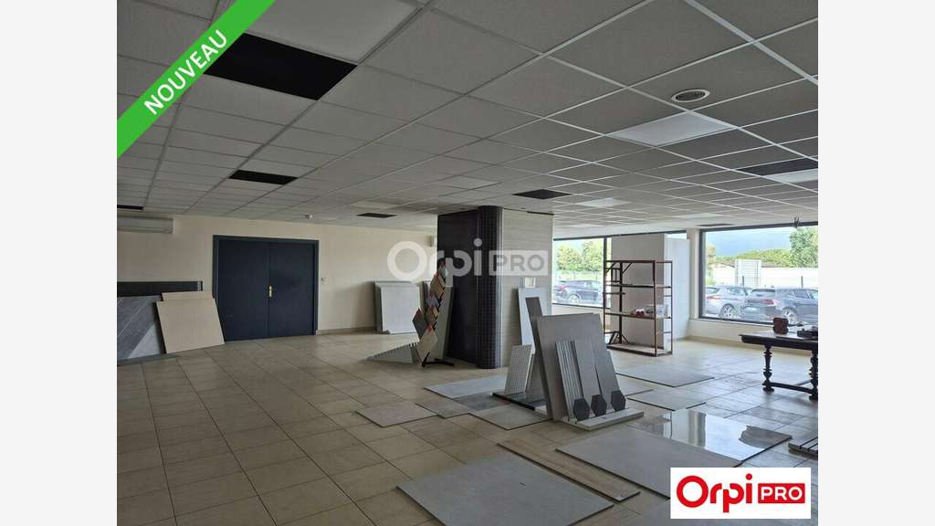 Local 500m² à louer ZI Sud de Bourg de Péage
