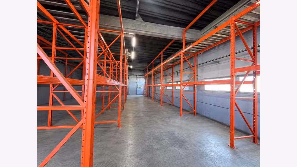 A louer local commercial 1100m² Bourg-lès-Valence
