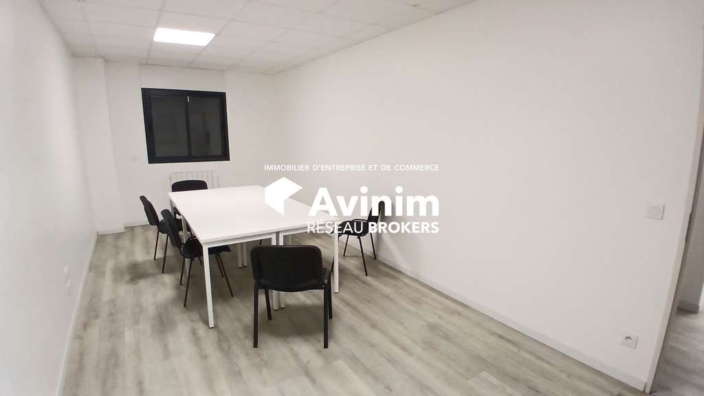 Très beau bâtiment 600m² à louer à Bourges