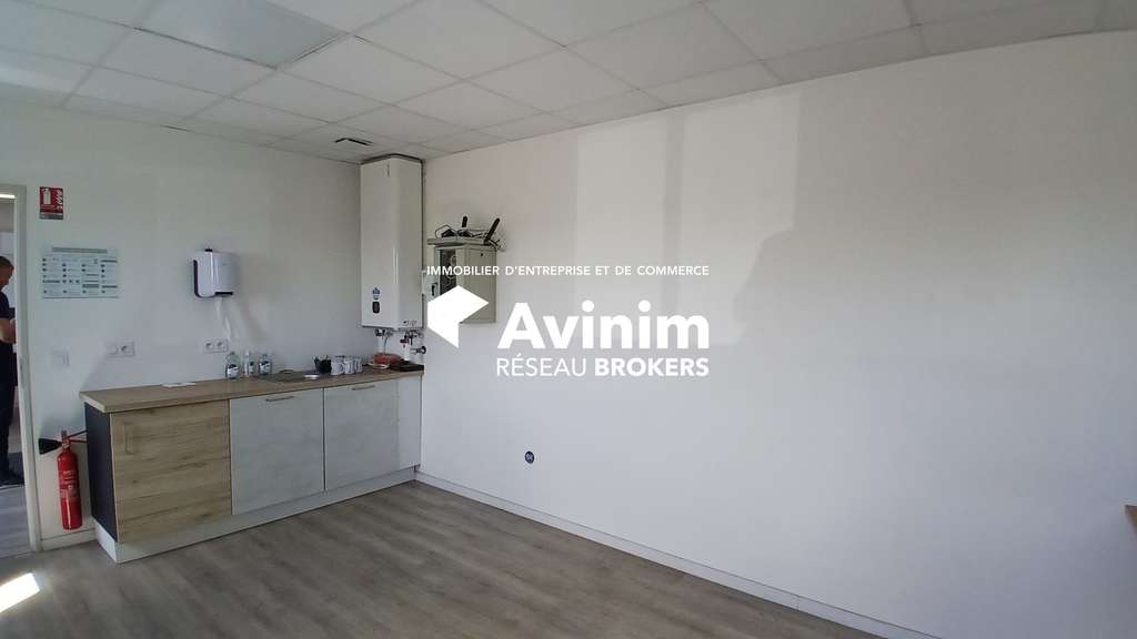 Très beau bâtiment 600m² à louer à Bourges