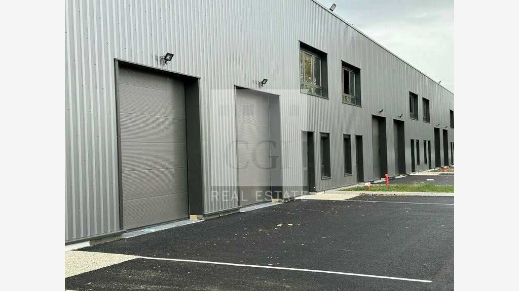 A louer locaux d'activités 234m² Bourgoin-Jallieu