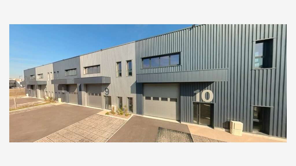 Cellules de 286 m² à 327m² à Bourgoin-Jallieu