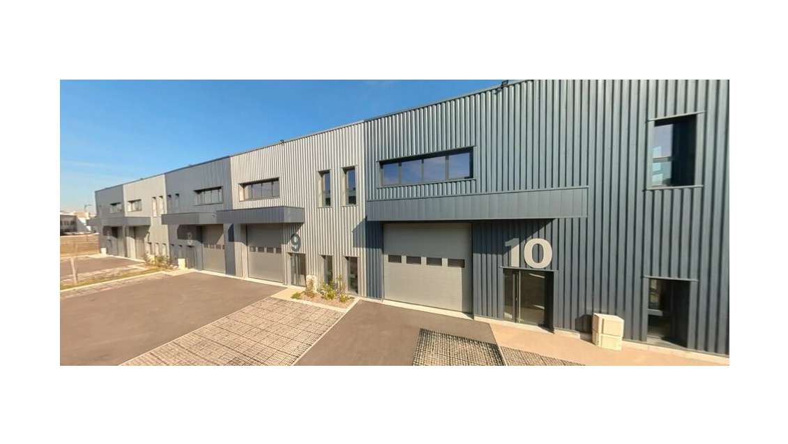 BOURGOIN-JALLIEU - LOCAL D'ACTIVITE - ATELIER à