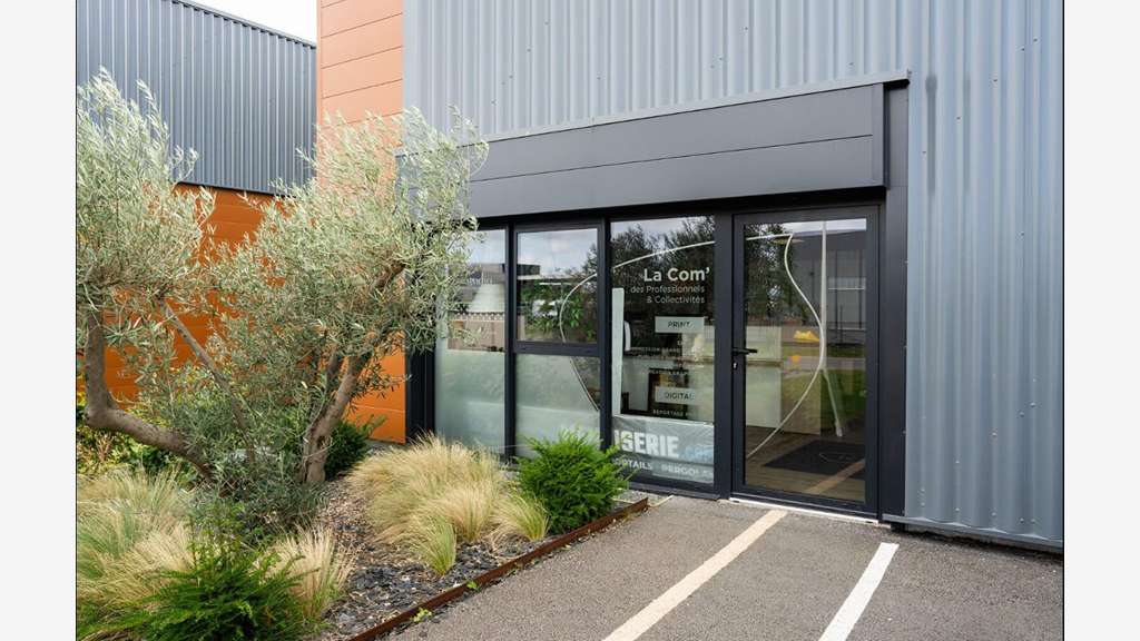 Bâtiment récent 470m² à louer à Bourguébus
