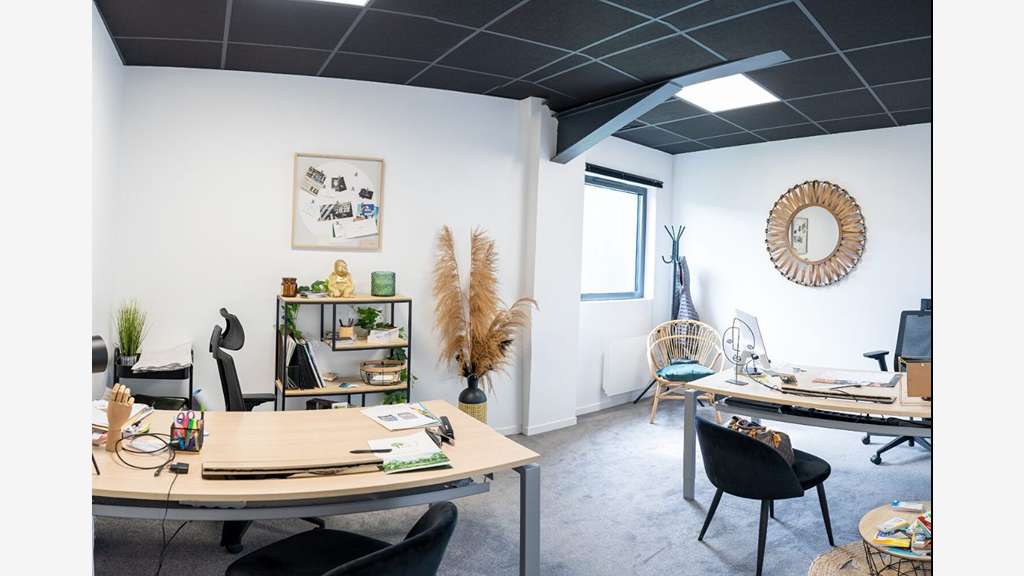 Bâtiment récent 470m² à louer à Bourguébus