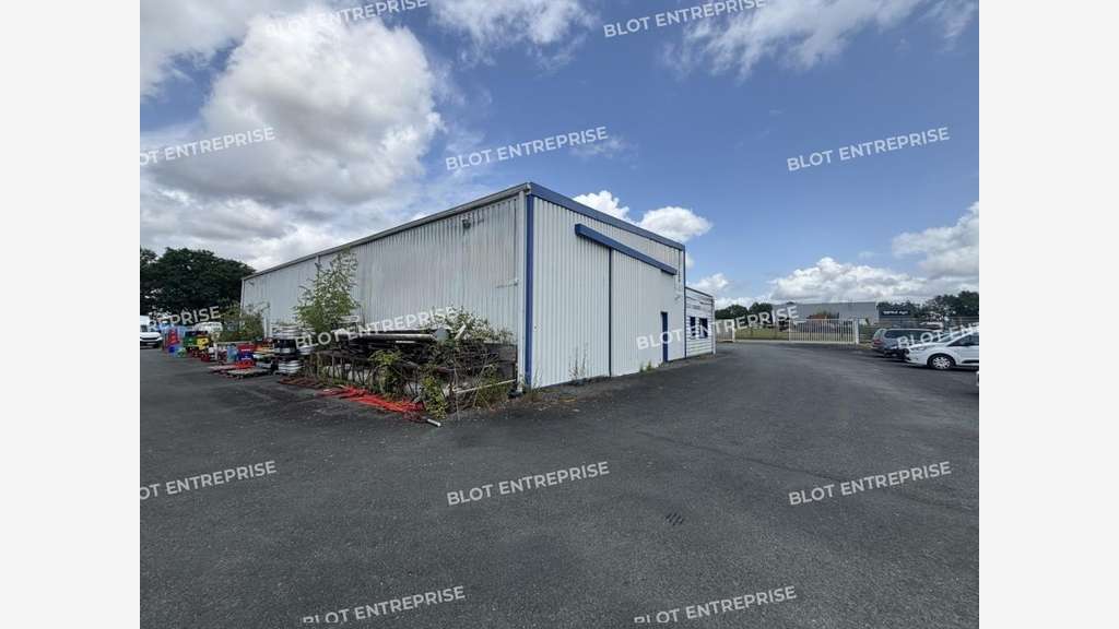 A louer locaux d'activités 500m² à Bouvron