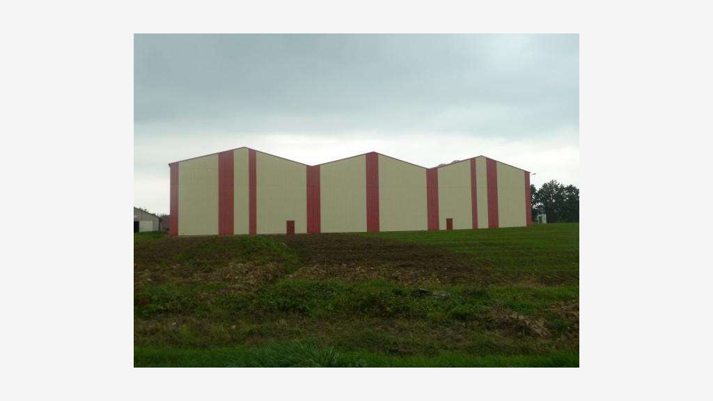Location d'un entrepôt d'une surface de 2 400 m² p