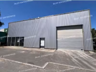Loue local d'activités 200m² Bréal-sous-Montfort
