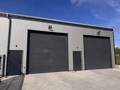 Location Locaux d'activités - Entrepôts à Brech