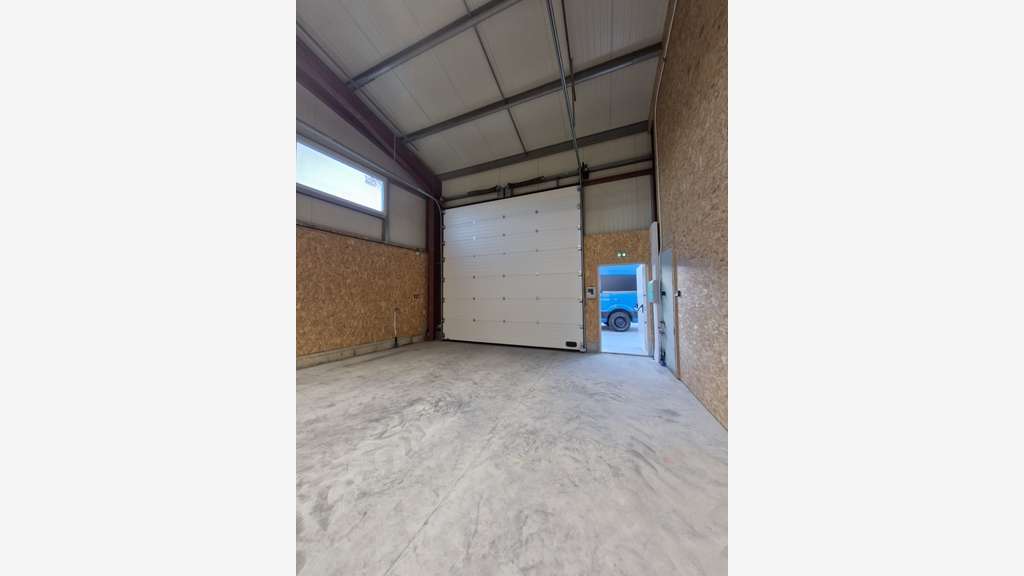 A louer local d'activités 160m² en Pays d'Auray