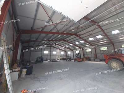 Location Locaux d'activités - Entrepôts à Brech