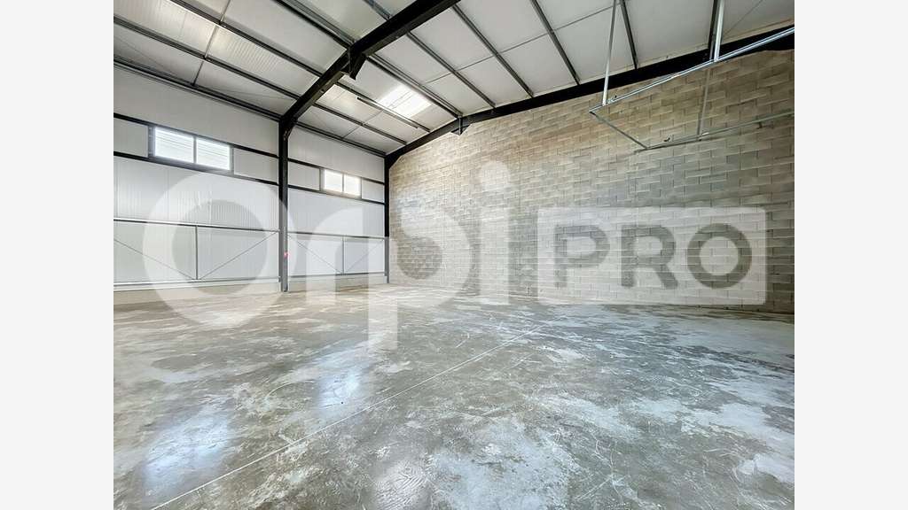 Local d'activité de 87m² à louer à Bresles