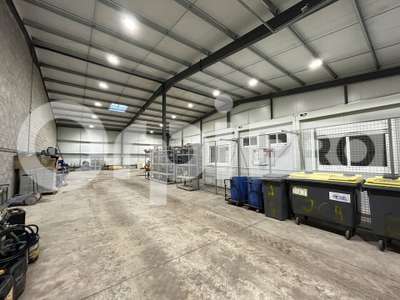 Local d'activité 450m² à louer à Bresles N31