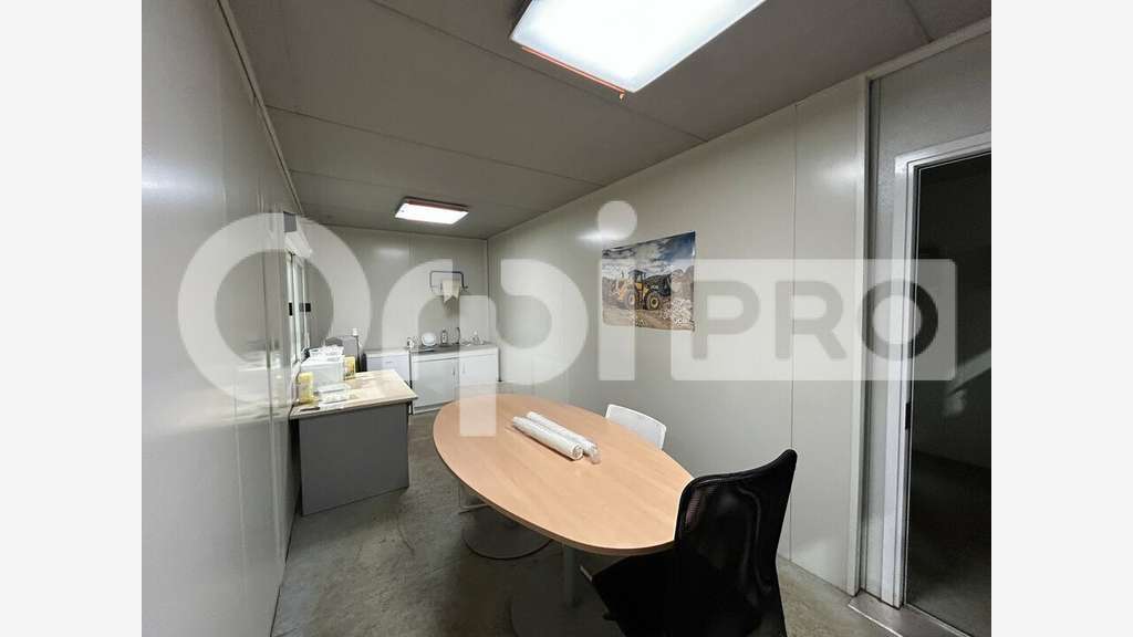 Local d'activité 450m² à louer à Bresles N31