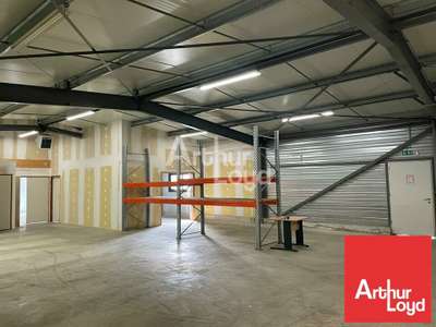 Location Locaux d'activités - Entrepôts à Bressuire