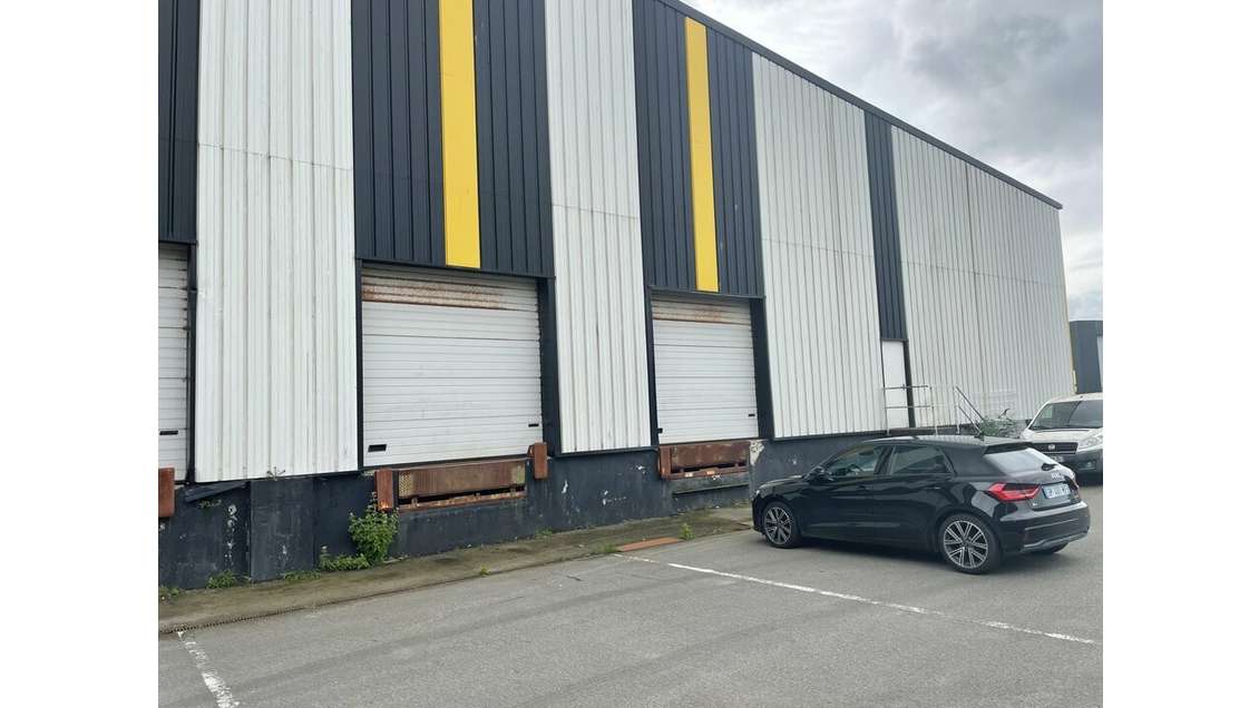 A louer entrepôt 1500m² Port de Brest