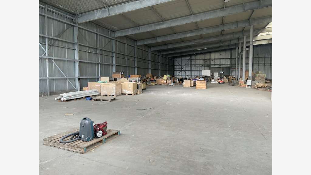 A louer entrepôt 1500m² Port de Brest