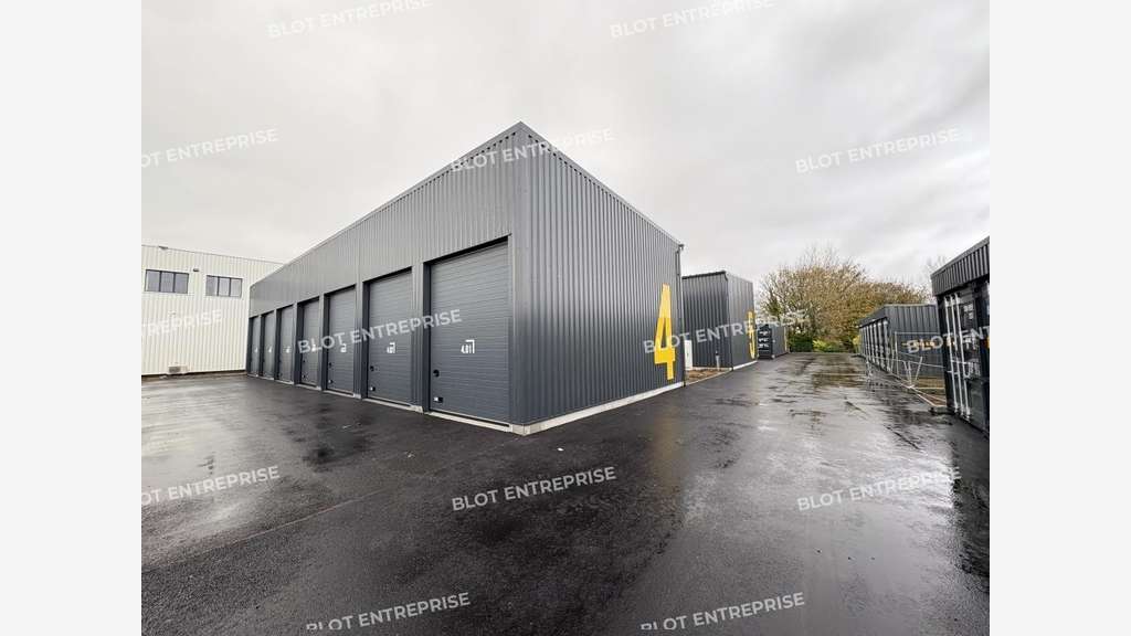 A louer cellule activités 96m² sur 2 niveaux Brest