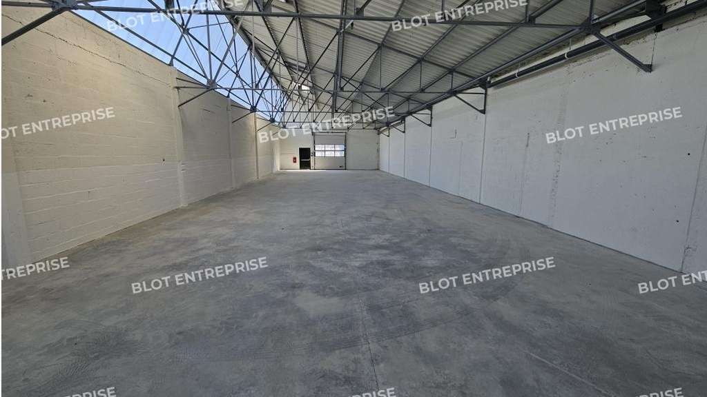 A louer local d'activités neuf brut 290m² à Brest
