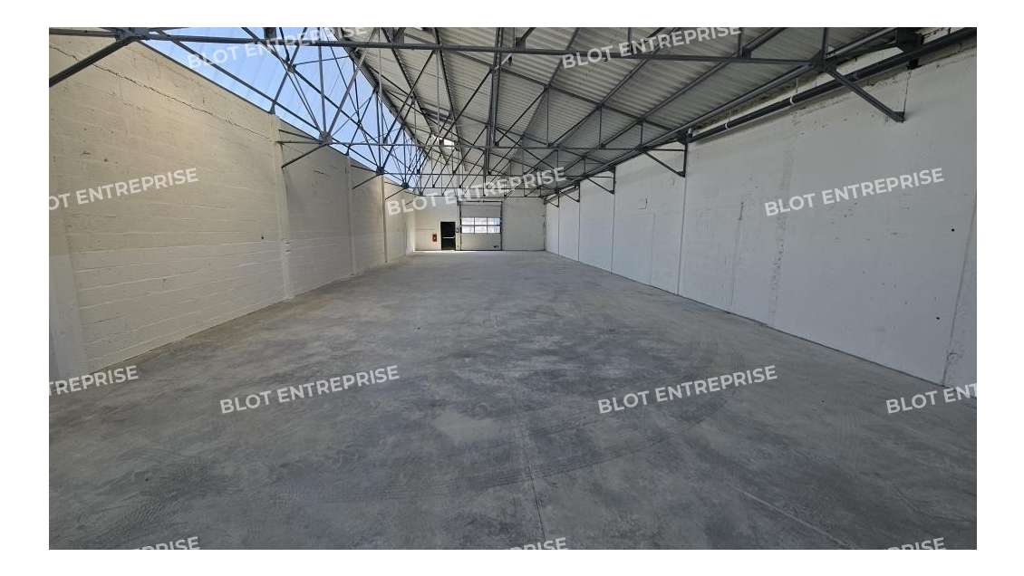 A louer local d'activités neuf brut 290m² à Brest