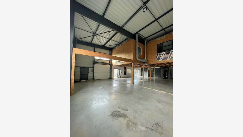 A louer local d'activité 373m² à Guipavas Prat Pip