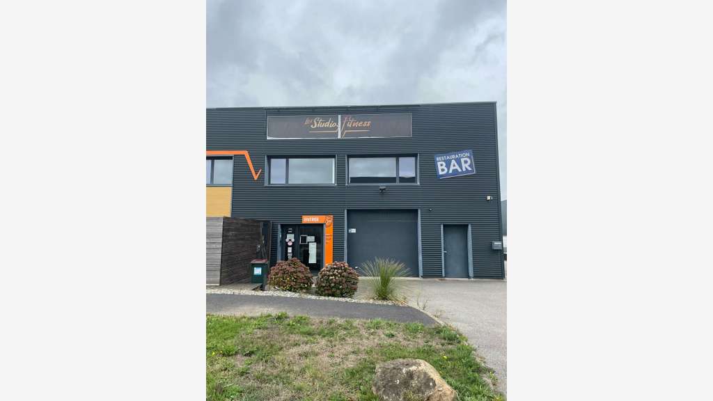 A louer local d'activité 373m² à Guipavas Prat Pip