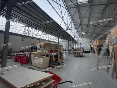 À LOUER - LOCAL D'ACTIVITES - 605 m² - BREST