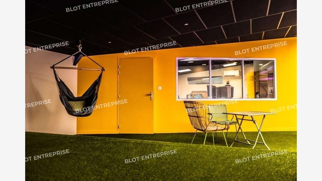 À LOUER - LOCAL D'ACTIVITES - 240 m² - BREST