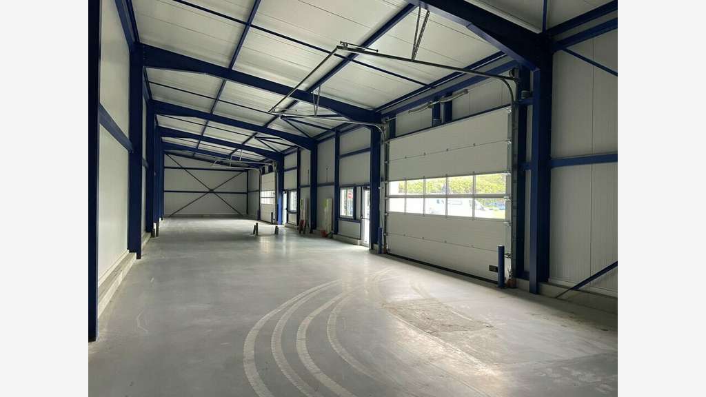 A louer local d'activité neuf de 450m² à Brest