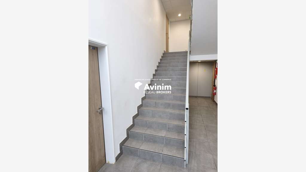 A louer local d'activité 450m² Brétigny-sur-Orge