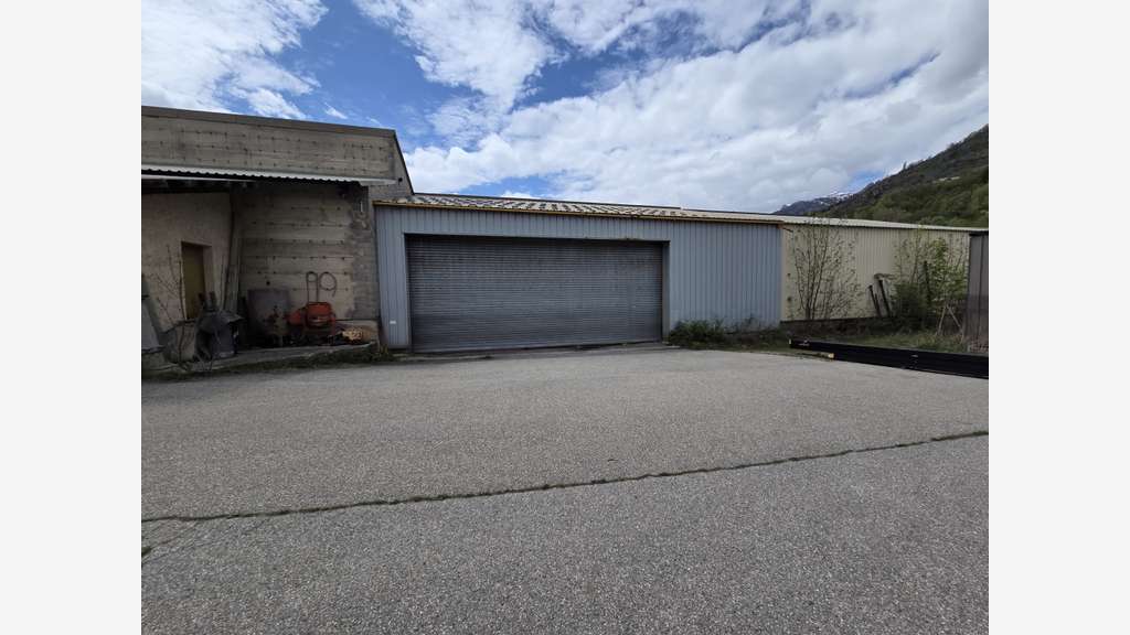 A louer entrepôt stockage de 504m² à Briançon