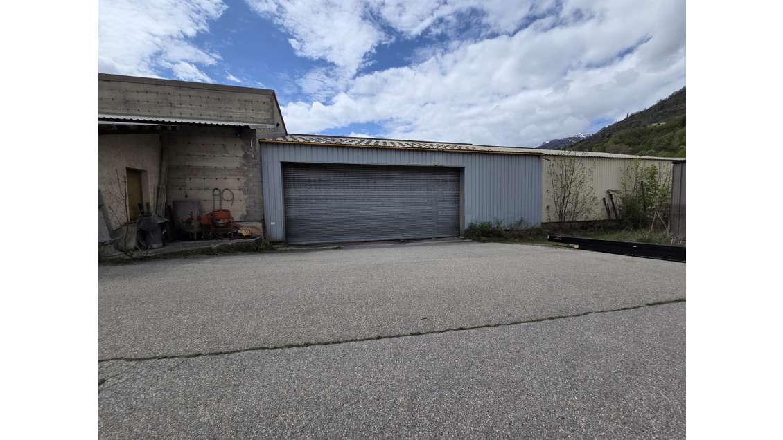 A louer entrepôt stockage de 504m² à Briançon