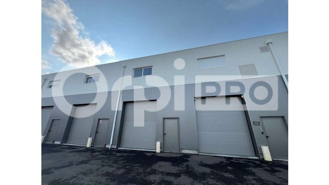 Local d'activité 112m² à louer à Brie-Comte-Robert