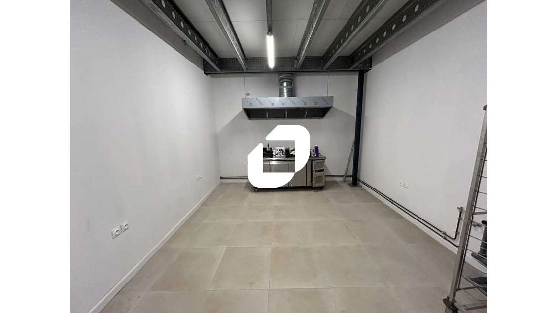 A louer Local d'activité 200m² Brie comte robert