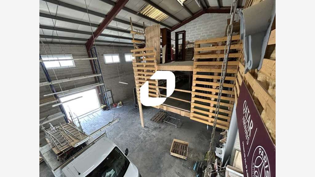 A louer Local d'activité 360m² Brie comte robert