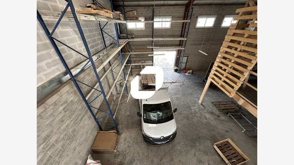 A louer Local d'activité 360m² Brie comte robert