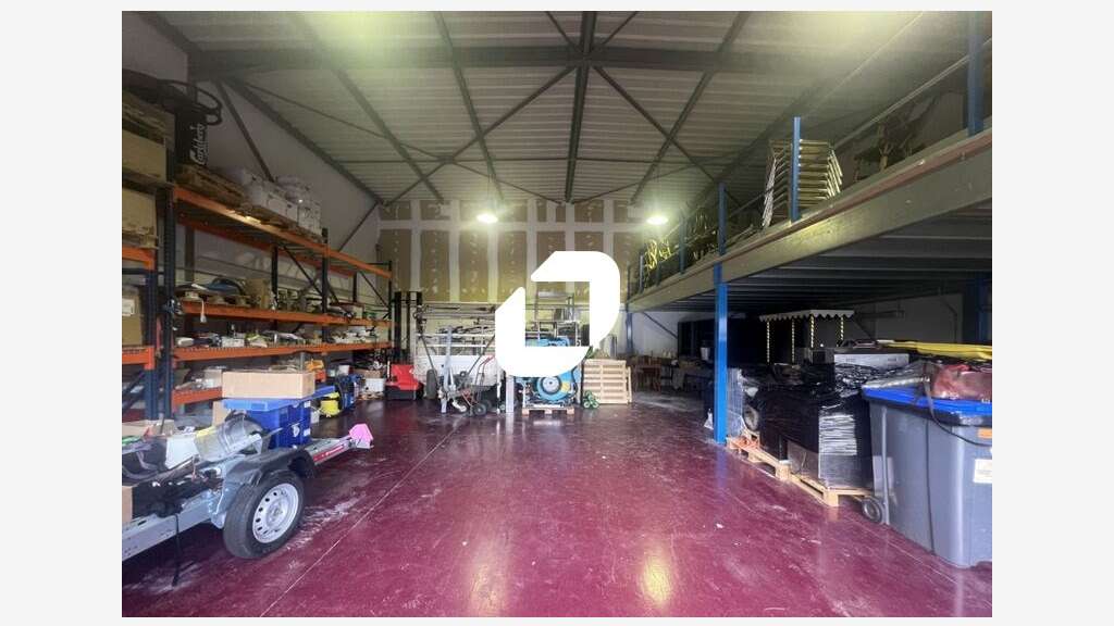 A louer Local d'activité 184m² Brie comte robert