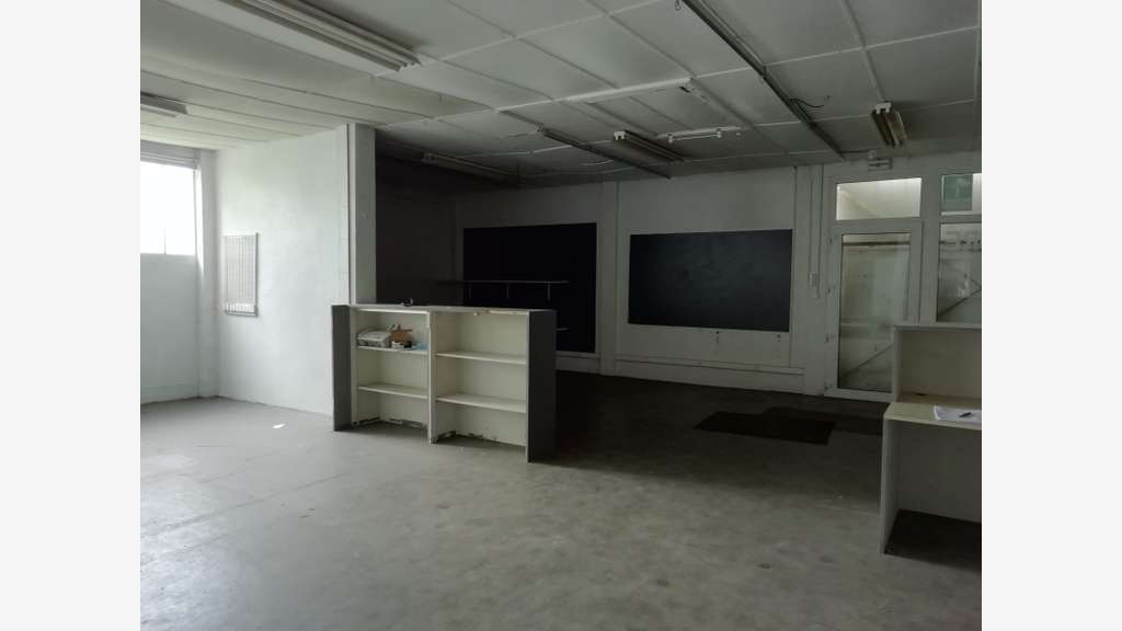 Location local d'activités 800m² proche d'Auxerre