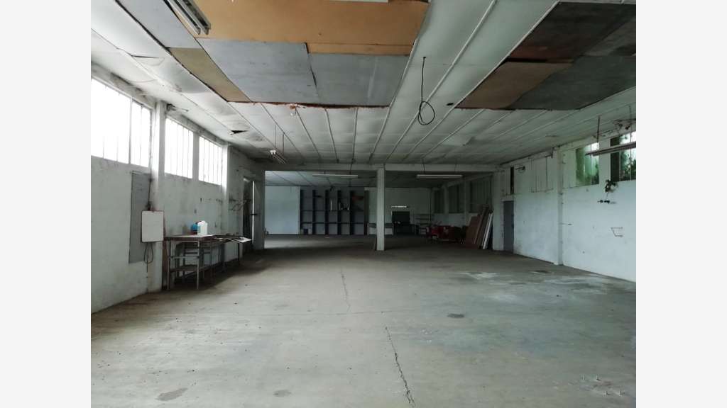 Location local d'activités 800m² proche d'Auxerre
