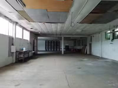 Location d'un local d'activités d'une surface de 