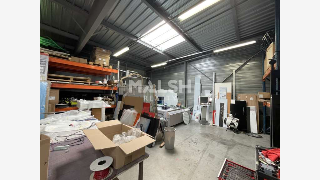 Local d'activités à louer 355m² à Brignais