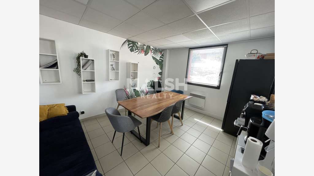 Local d'activités à louer 355m² à Brignais