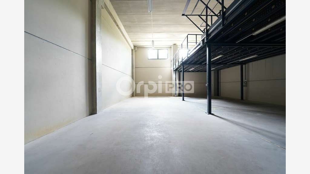 A louer local d'activité 348m² à Brignais déal
