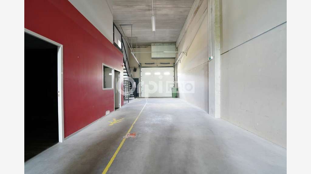 A louer local d'activité 348m² à Brignais déal