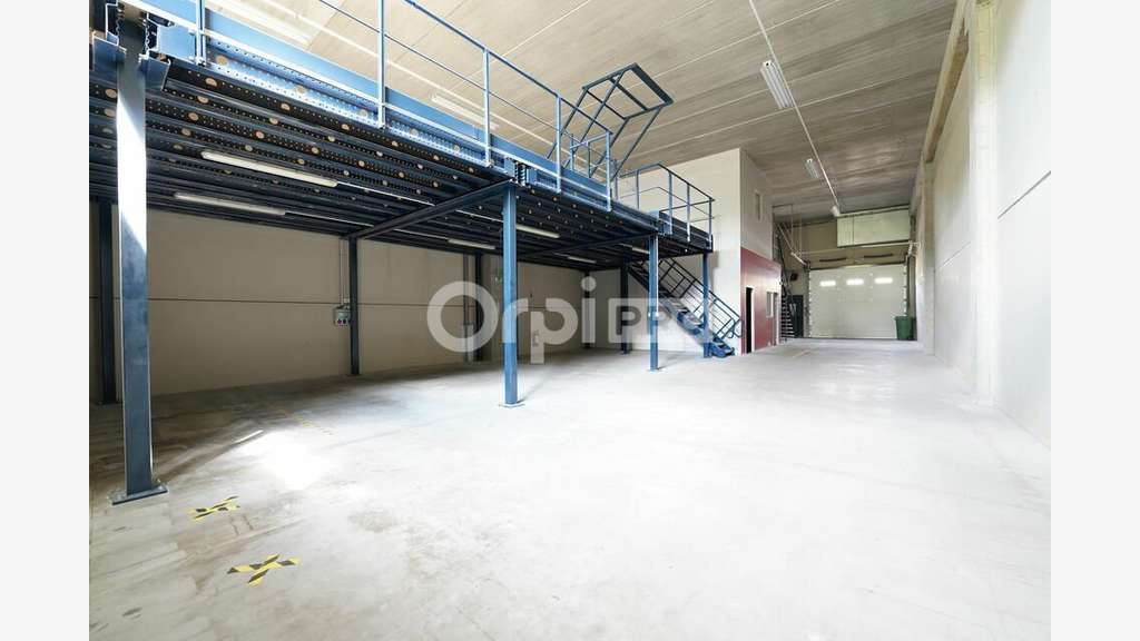A louer local d'activité 348m² à Brignais déal
